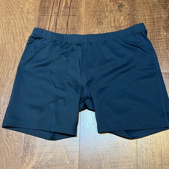 Like New Adidas Golf Dress - Picture 6 of 6